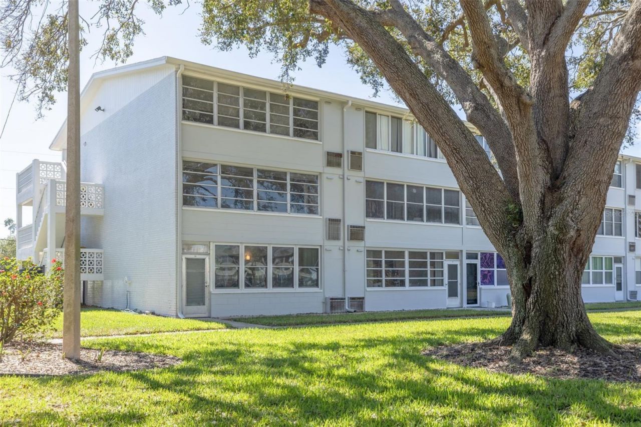 1001 77th Avenue N, Unit 112, Saint Petersburg, FL 33702 Photo