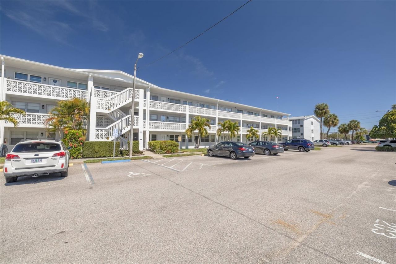 1001 77th Avenue N, Unit 112, Saint Petersburg, FL 33702 Photo
