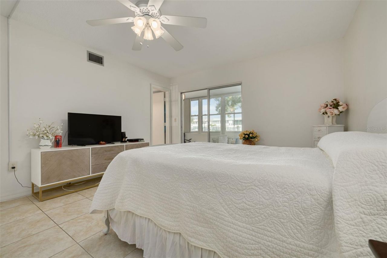 1001 77th Avenue N, Unit 112, Saint Petersburg, FL 33702 Photo