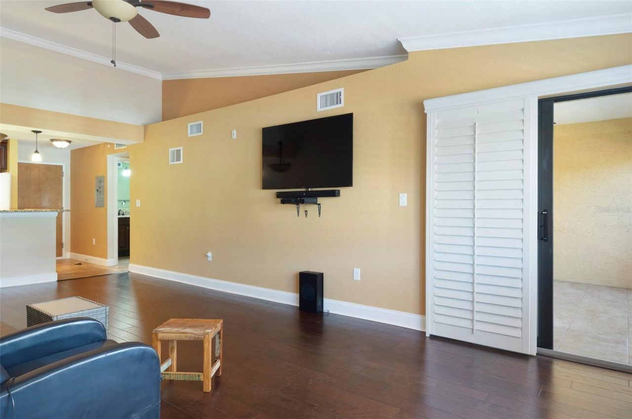 2595 Countryside Boulevard, Unit 8311, Clearwater, FL 33761 Photo