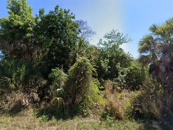 517 FAIRVIEW AVENUE NW, PORT CHARLOTTE, FL 33952