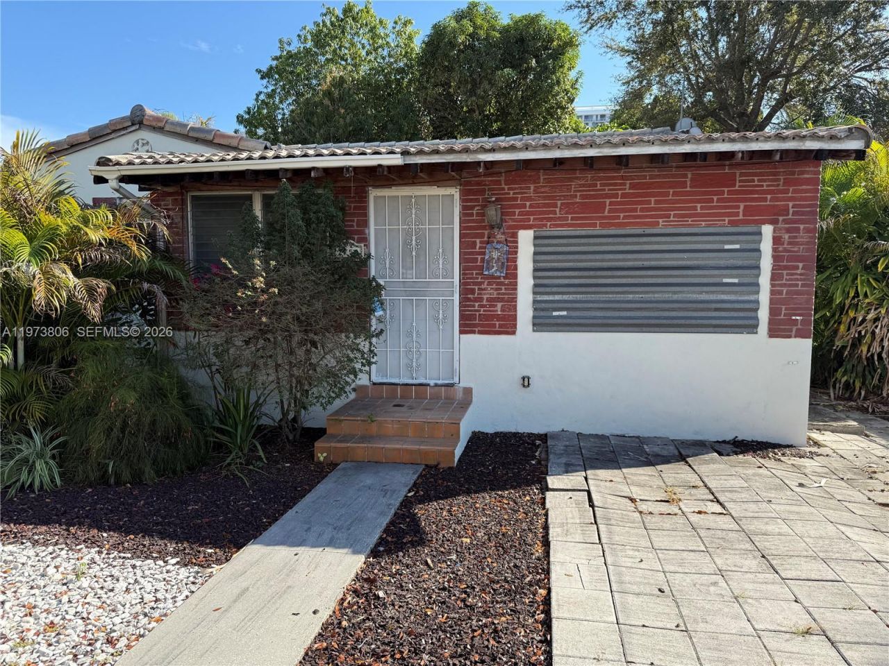 2750 SW 26th St, Miami, FL 33133 Photo