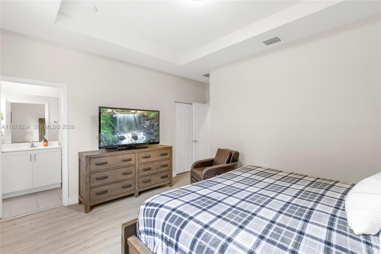 Please Call For Address, Hialeah, FL 33018 Photo