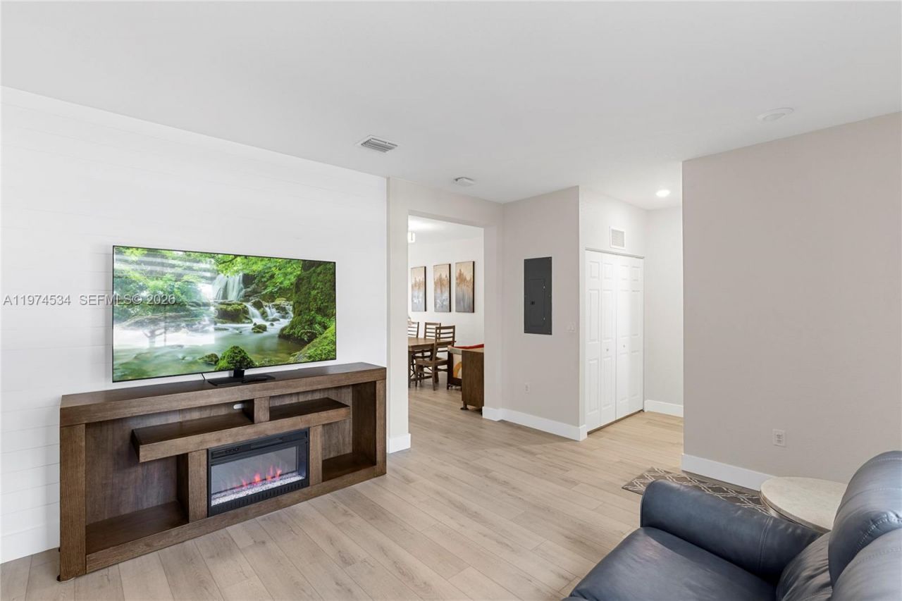Please Call For Address, Hialeah, FL 33018 Photo