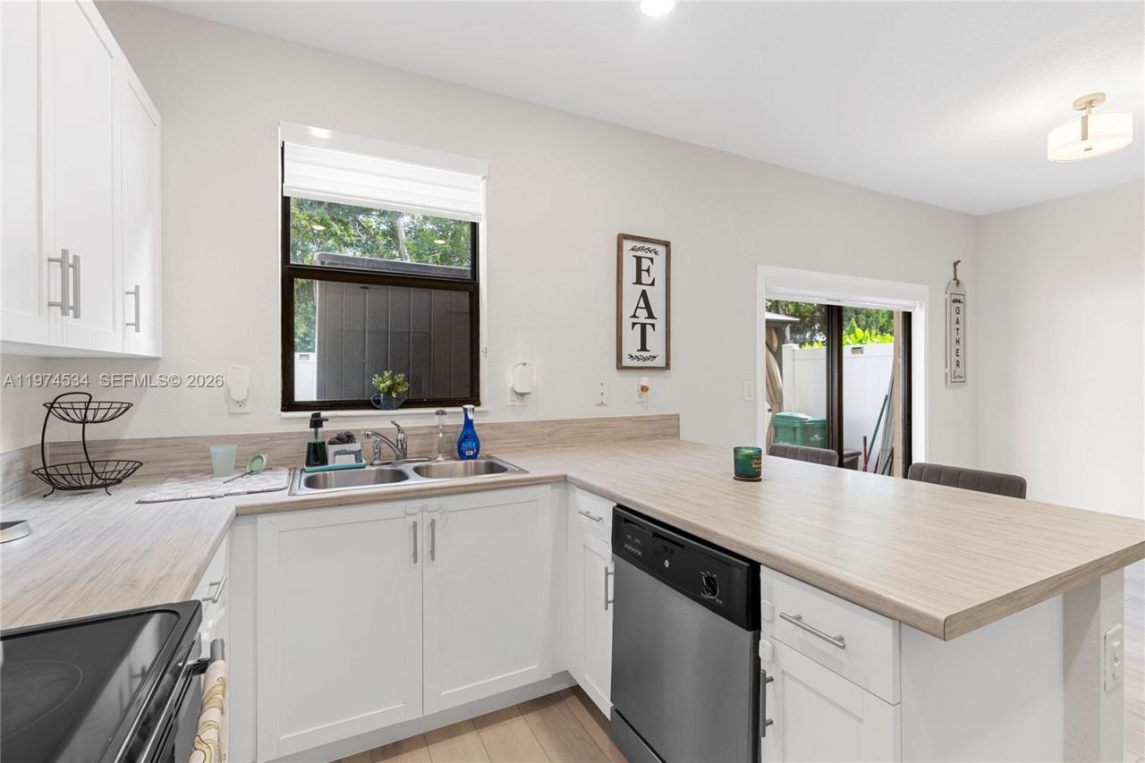 Please Call For Address, Hialeah, FL 33018 Photo