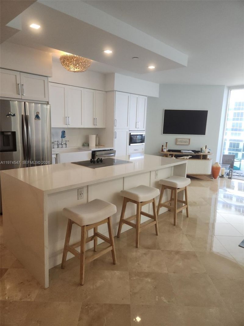 4779 Collins Ave Avl06/1, Unit 3504, Miami Beach, FL 33140 Photo