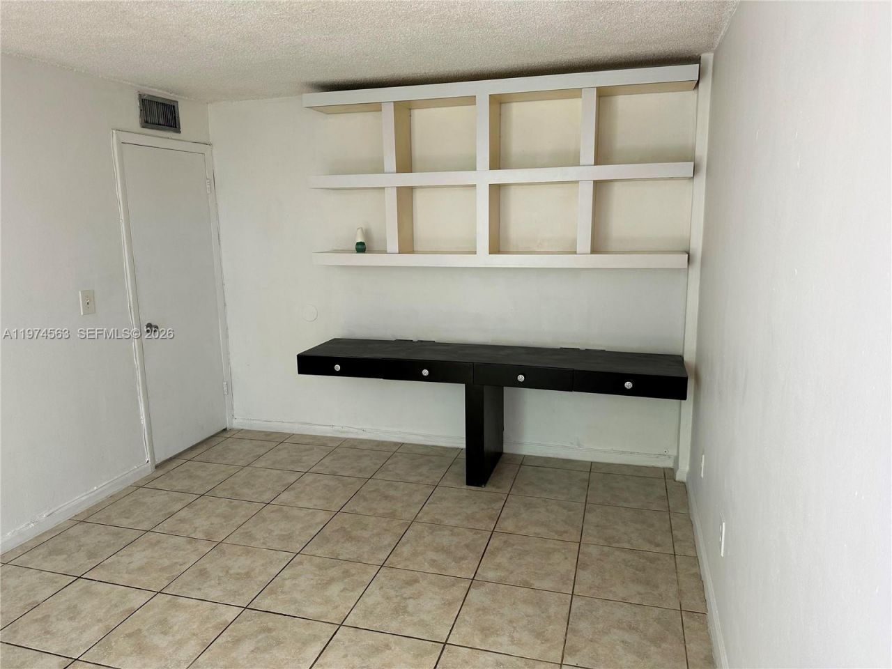 1801 S Treasure Dr, Unit 102, North Bay Village, FL 33141 Photo