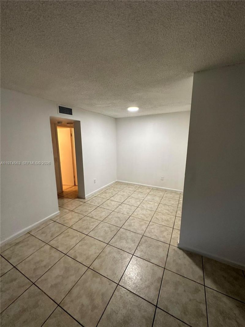 1801 S Treasure Dr, Unit 102, North Bay Village, FL 33141 Photo