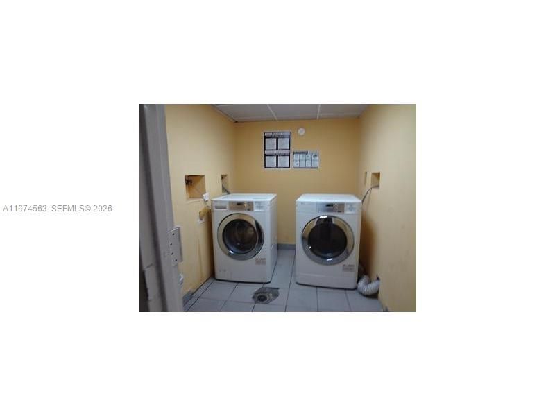 1801 S Treasure Dr, Unit 102, North Bay Village, FL 33141 Photo