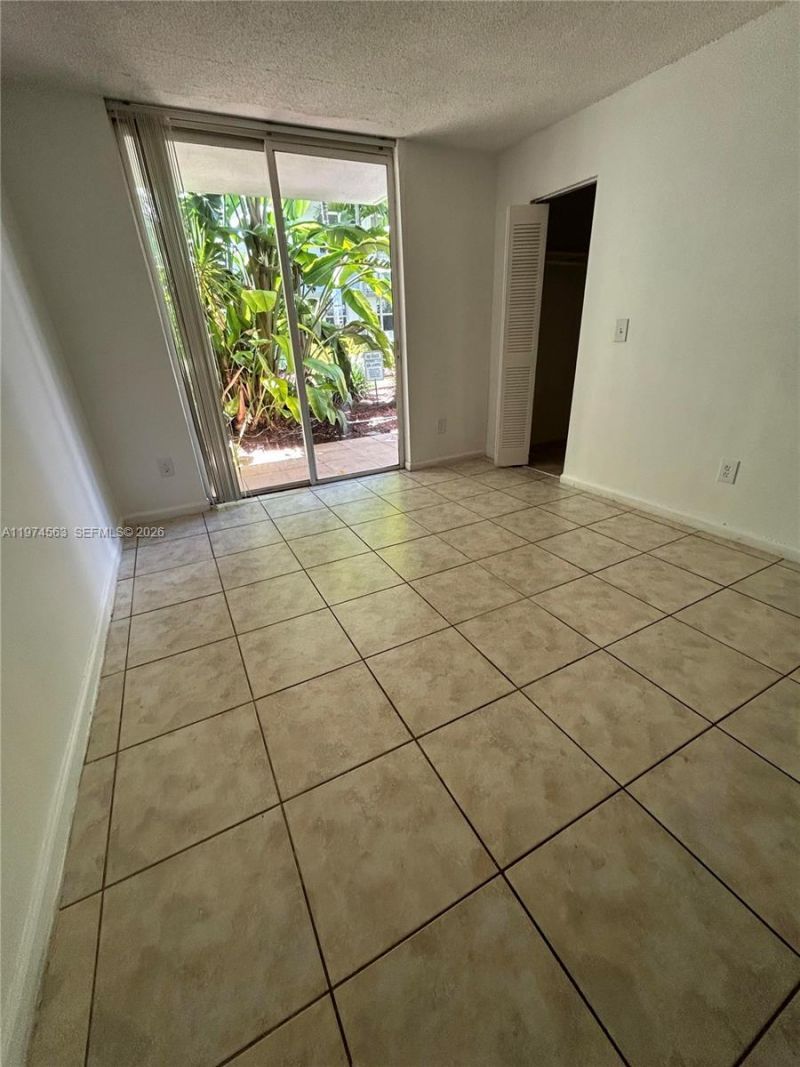 1801 S Treasure Dr, Unit 102, North Bay Village, FL 33141 Photo