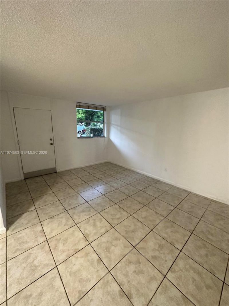 1801 S Treasure Dr, Unit 102, North Bay Village, FL 33141 Photo