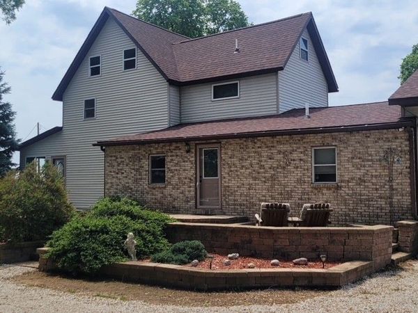 382 Keigwin Road, Walnut, IL 61376