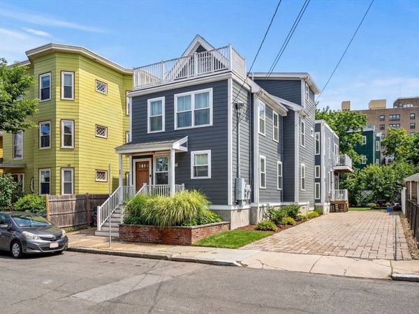 14 Farragut Ave., Unit 1, Somerville, MA 02144