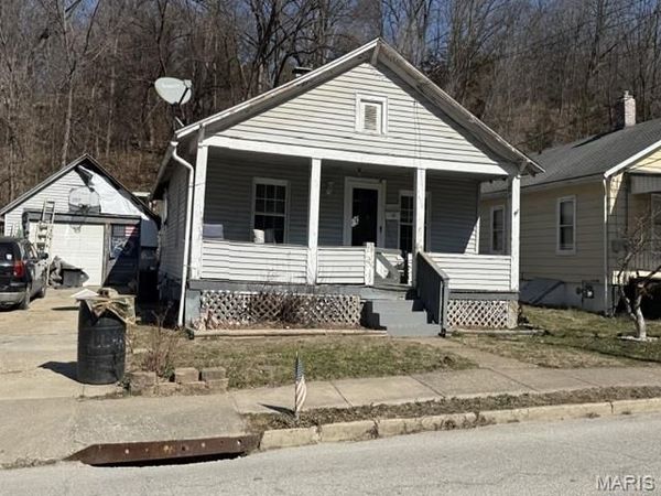 1620 Fulton Avenue , Hannibal, MO 63401