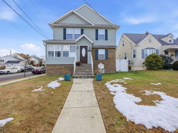 2200 Vauxhall Rd, Union, NJ 07083