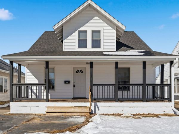 1605 Summit Street, Marshalltown, IA 50158