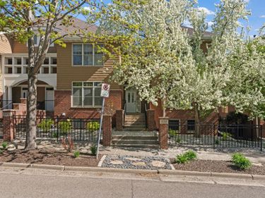 222 Ridgewood Avenue, Minneapolis, MN 55403