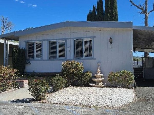 29021 Bouquet Canyon Road, Unit 203, Saugus, CA 91350