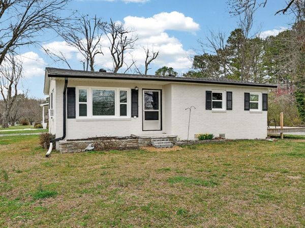 2749 Huntsville Hwy , Fayetteville, TN 37334