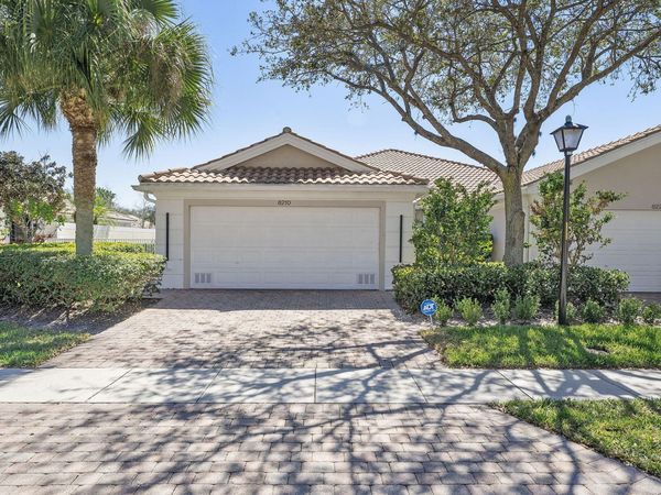 8210 Saint Johns Court, Wellington, FL 33414