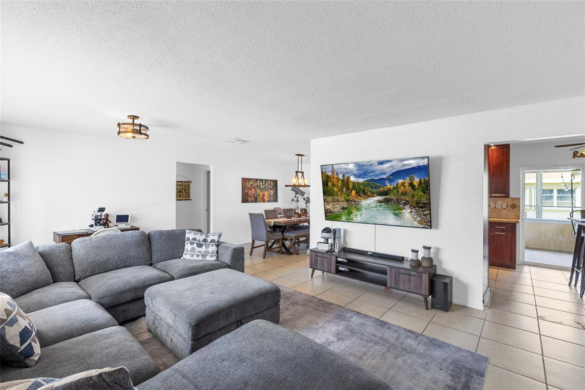 5607 NW 49th Avenue, Tamarac, FL 33319 Photo