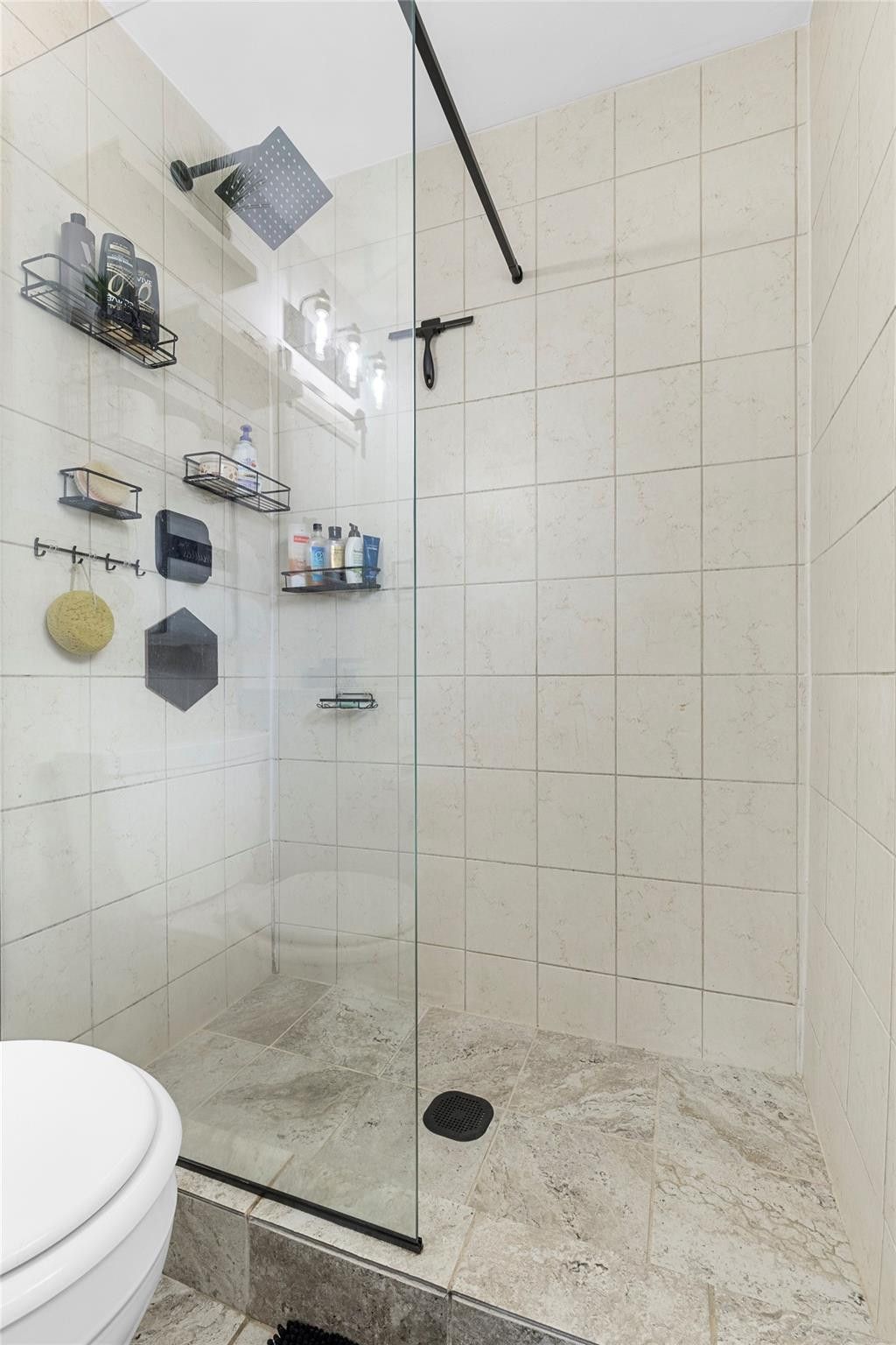 5607 NW 49th Avenue, Tamarac, FL 33319 Photo