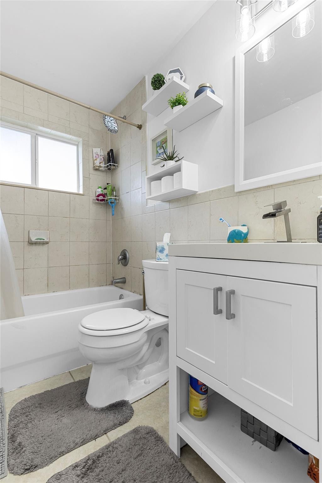 5607 NW 49th Avenue, Tamarac, FL 33319 Photo