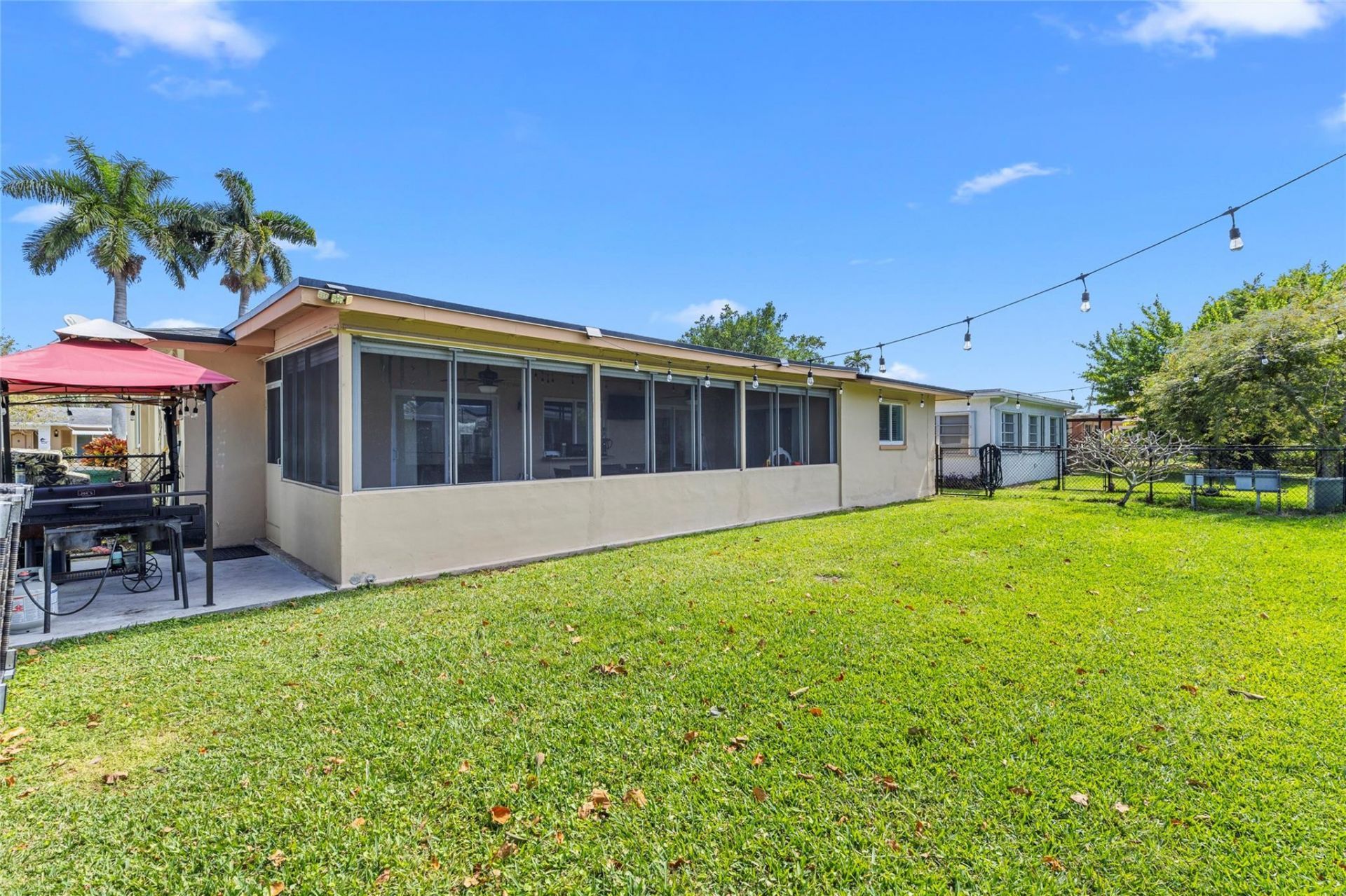 5607 NW 49th Avenue, Tamarac, FL 33319 Photo