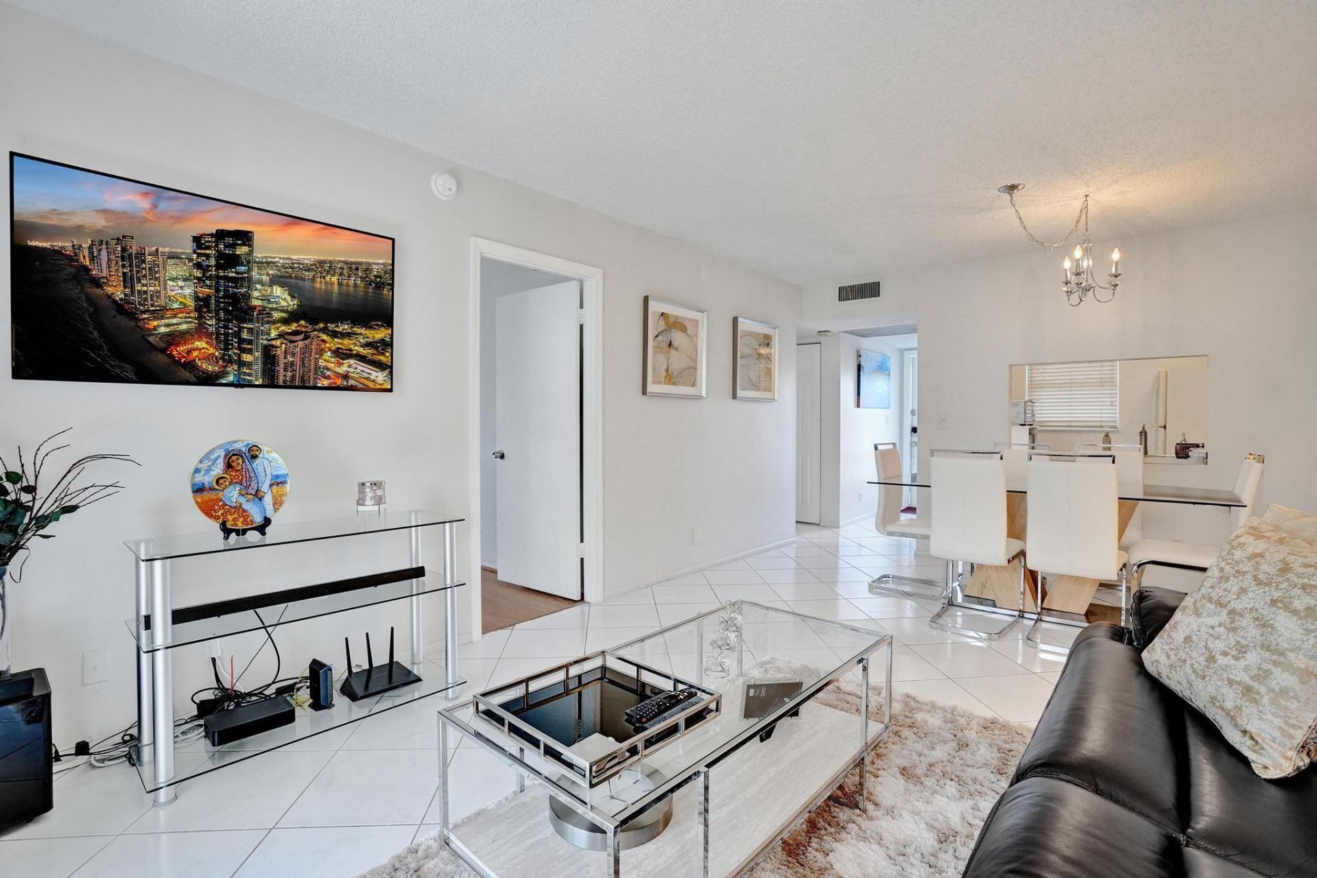 9480 Poinciana Place, Unit 304, Davie, FL 33324 Photo