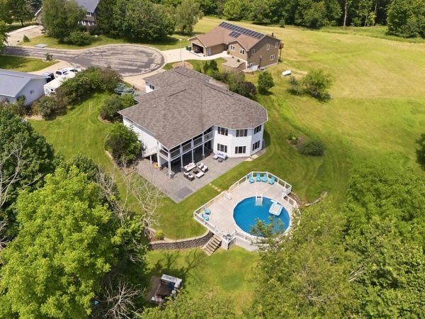 214 Eagle Drive, McGregor, IA 52157