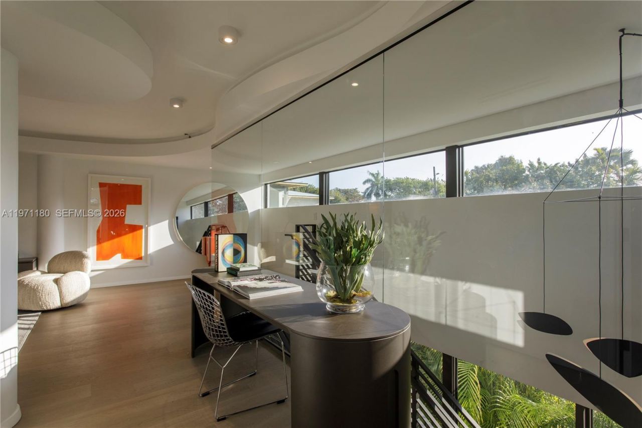 5261 NE 5th Ave , Miami, FL 33137 Photo