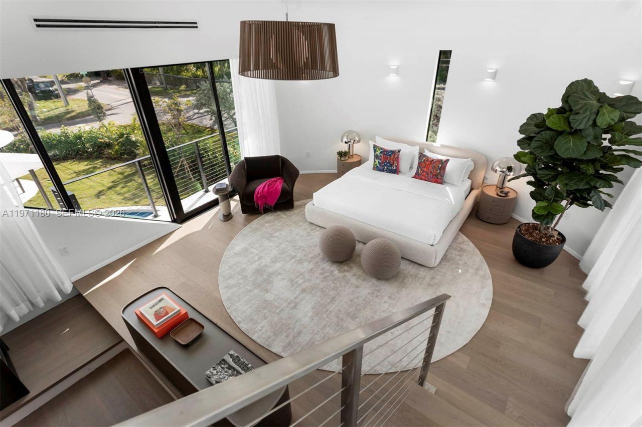 5261 NE 5th Ave , Miami, FL 33137 Photo