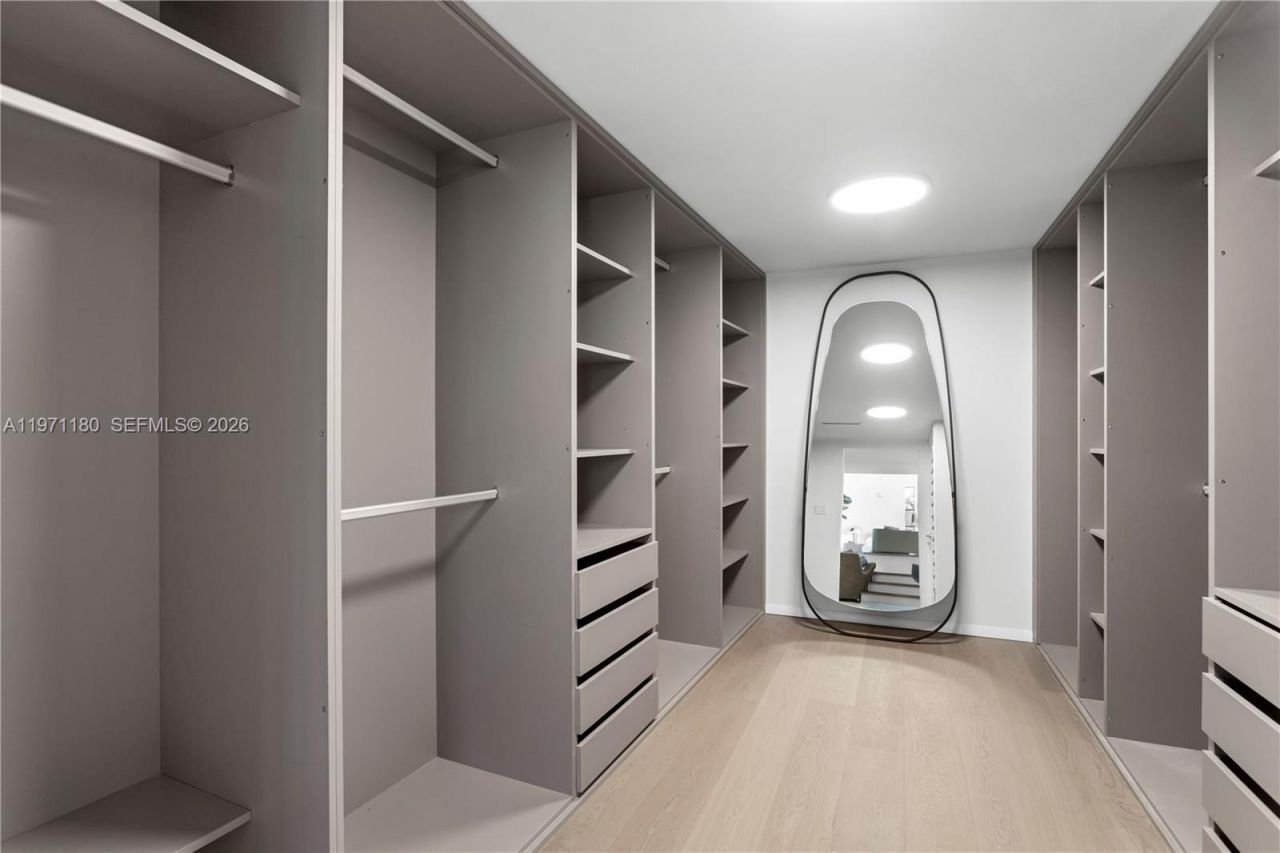 5261 NE 5th Ave , Miami, FL 33137 Photo