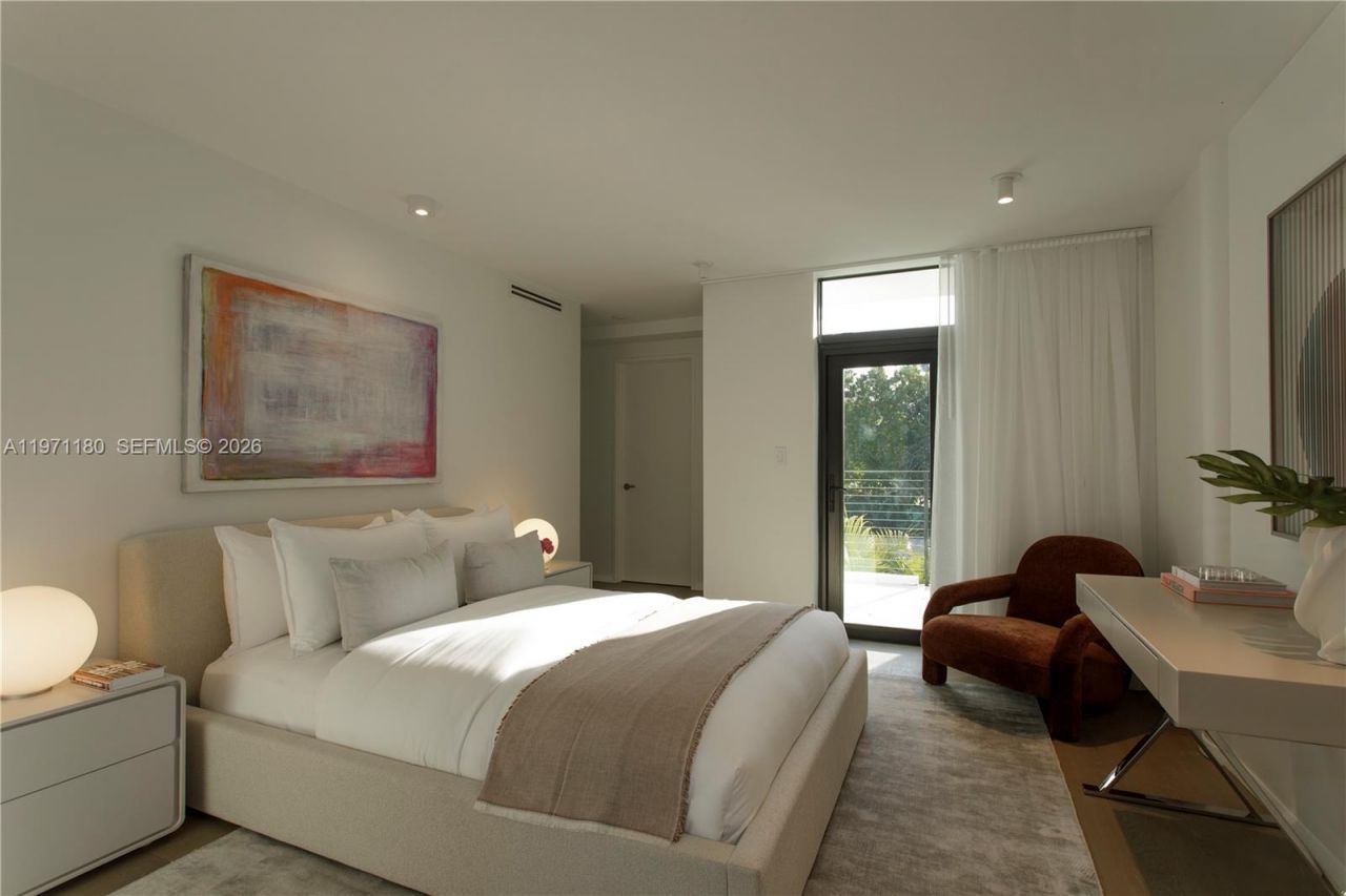 5261 NE 5th Ave , Miami, FL 33137 Photo