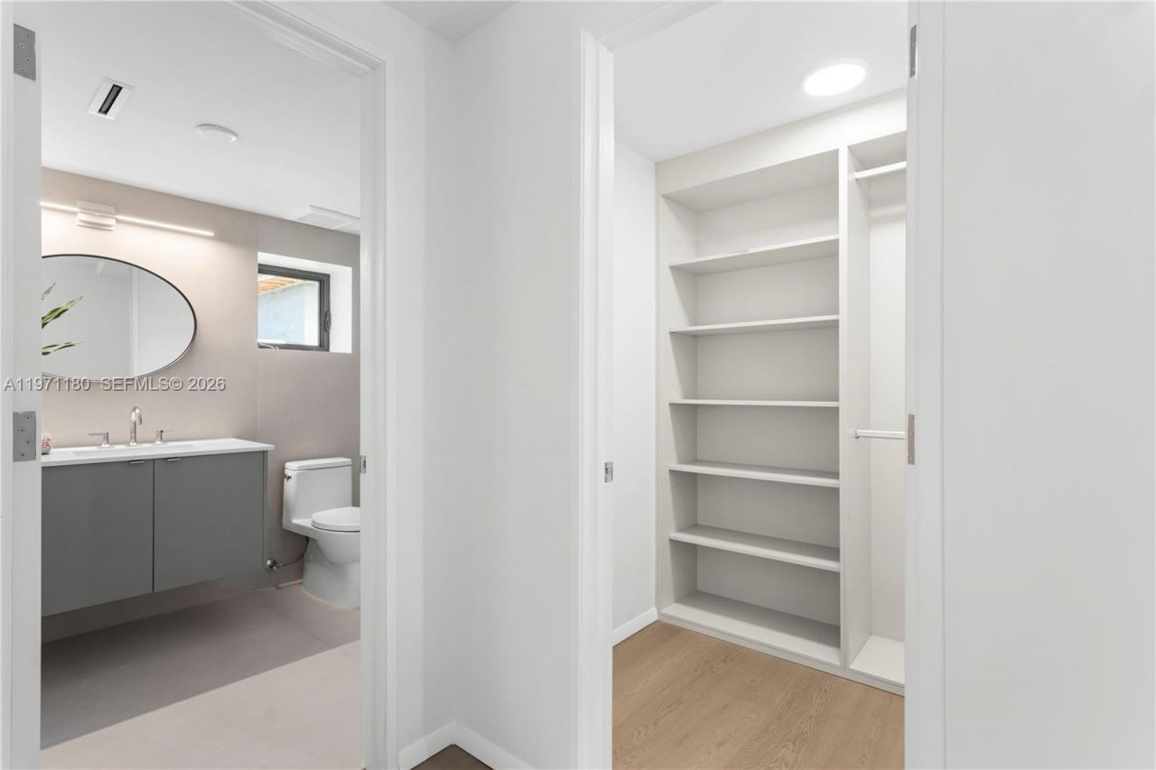 5261 NE 5th Ave , Miami, FL 33137 Photo