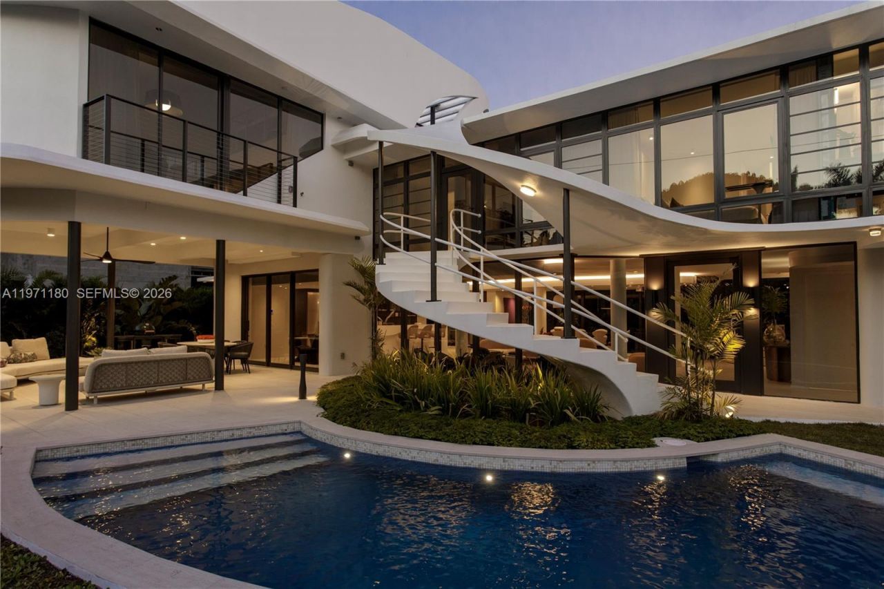 5261 NE 5th Ave , Miami, FL 33137 Photo