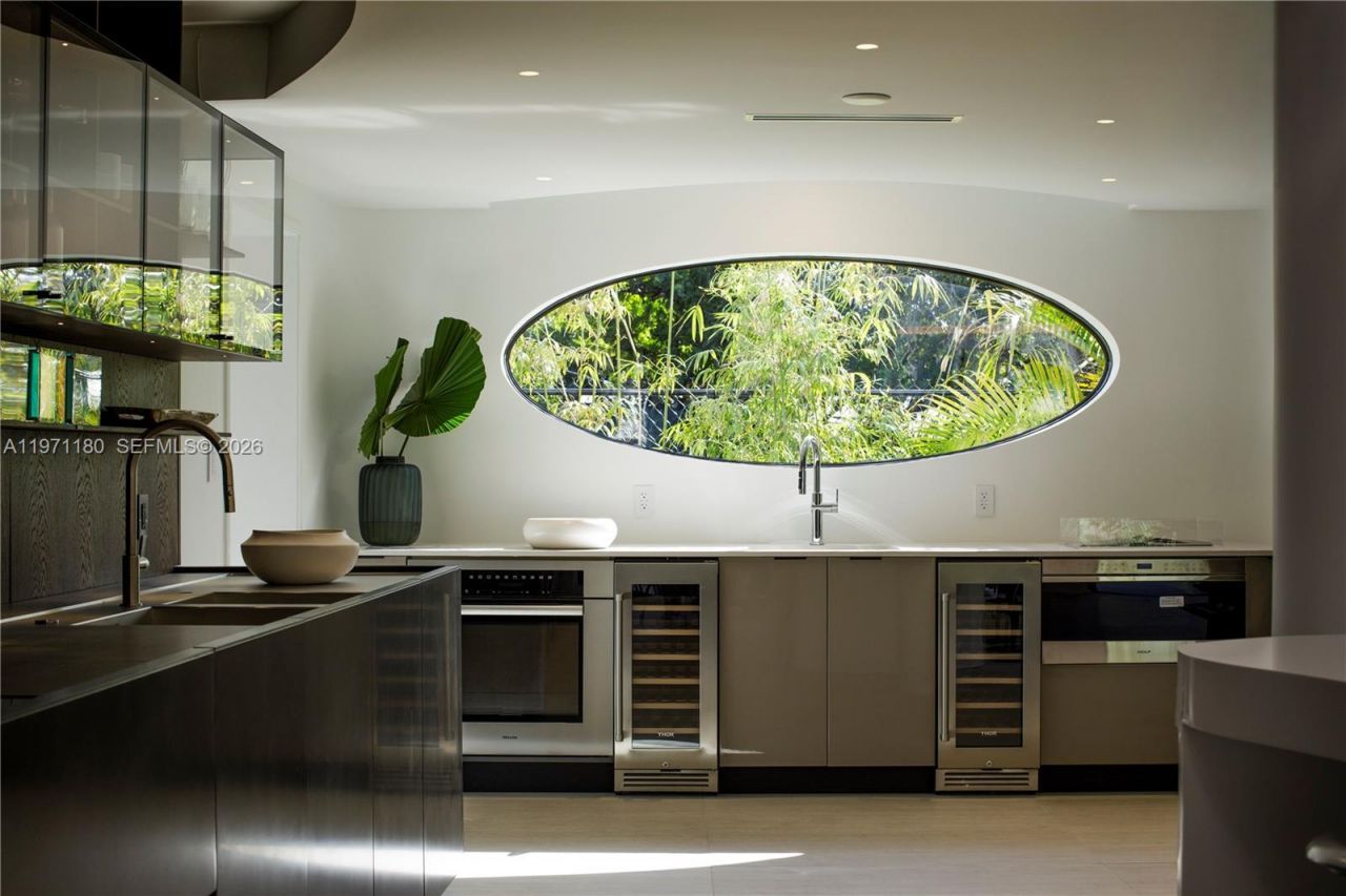 5261 NE 5th Ave , Miami, FL 33137 Photo