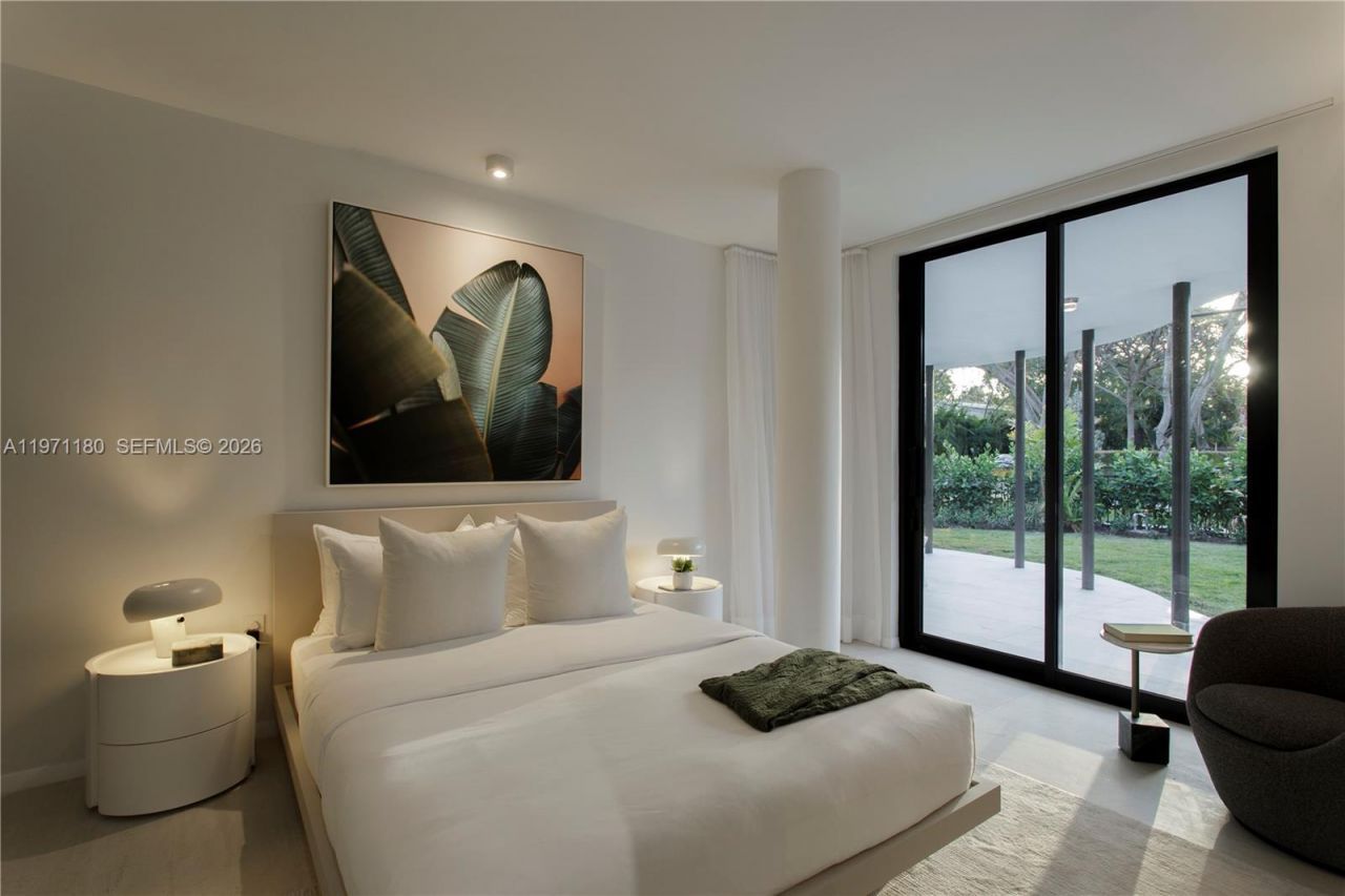 5261 NE 5th Ave , Miami, FL 33137 Photo