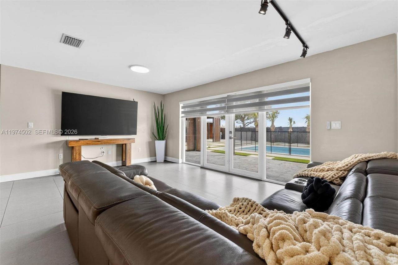 16405 SW 228th St , Unit 1, Miami, FL 33170 Photo