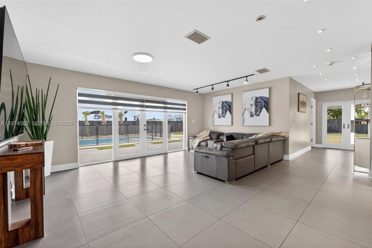 16405 SW 228th St , Unit 1, Miami, FL 33170 Photo