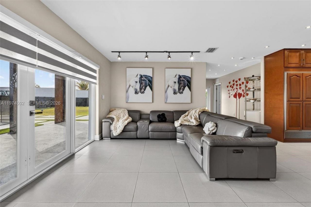 16405 SW 228th St , Unit 1, Miami, FL 33170 Photo