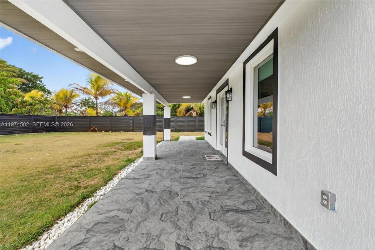 16405 SW 228th St , Unit 1, Miami, FL 33170 Photo