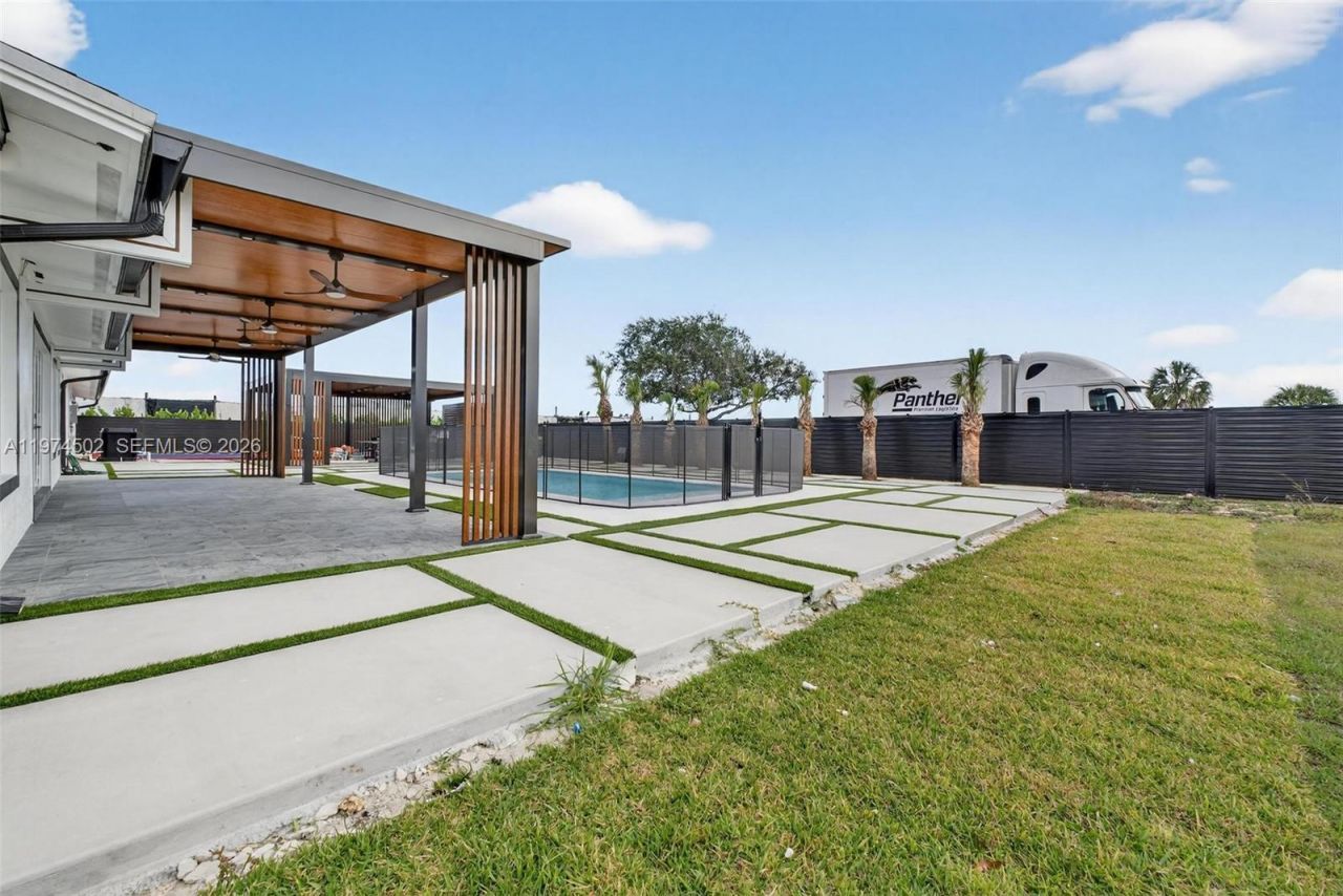 16405 SW 228th St , Unit 1, Miami, FL 33170 Photo