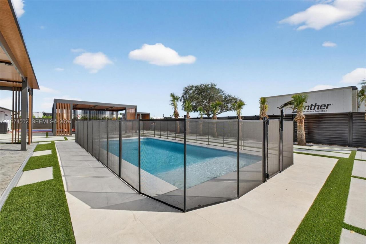 16405 SW 228th St , Unit 1, Miami, FL 33170 Photo