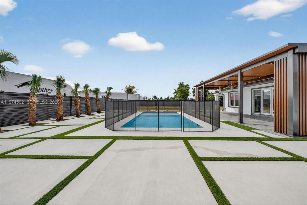 16405 SW 228th St , Unit 1, Miami, FL 33170 Photo