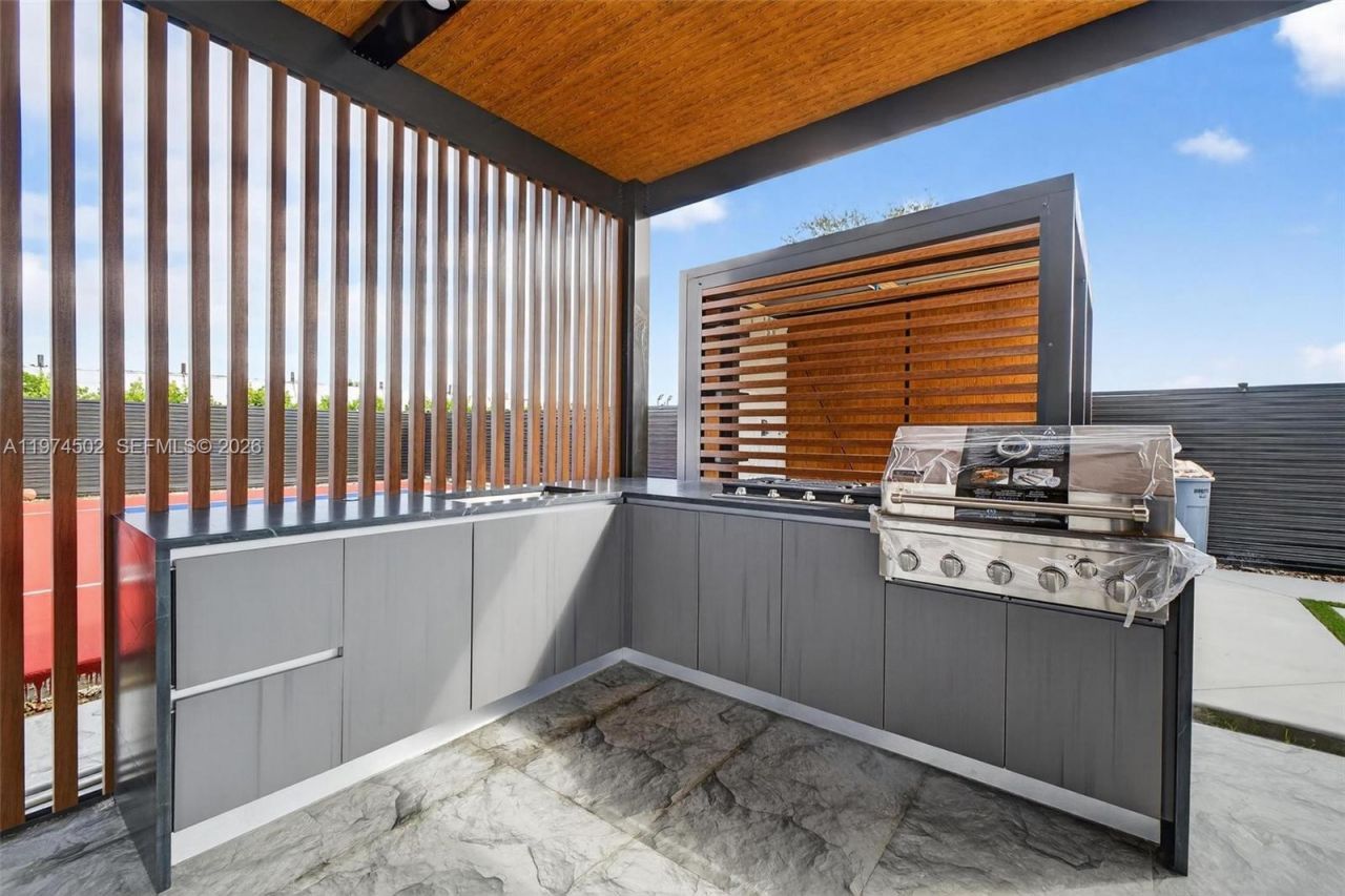 16405 SW 228th St , Unit 1, Miami, FL 33170 Photo