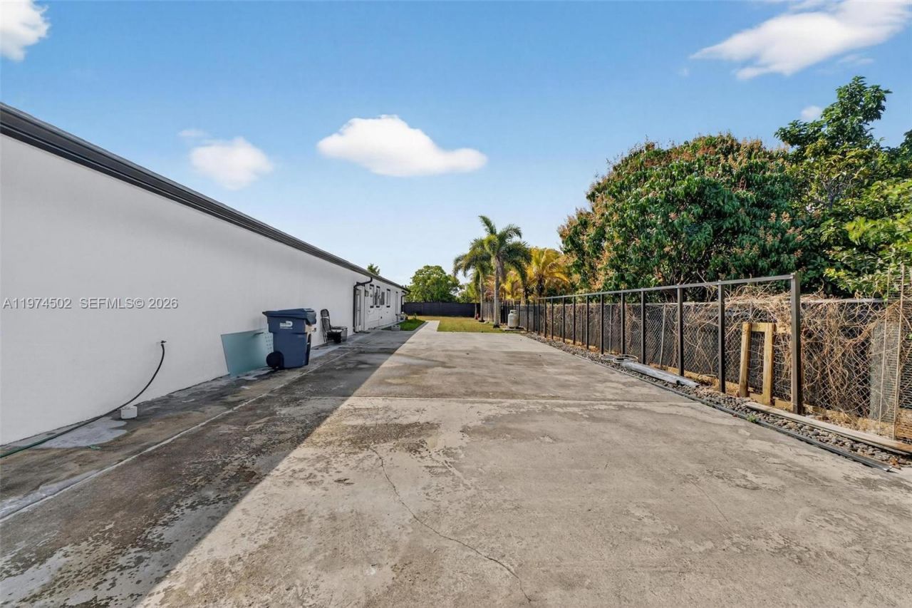 16405 SW 228th St , Unit 1, Miami, FL 33170 Photo