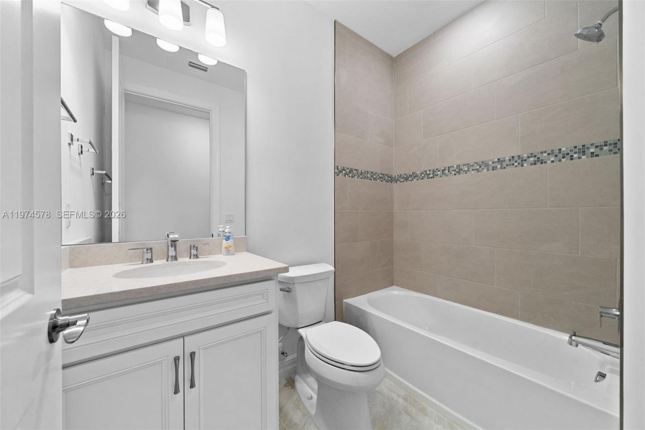 2715 Primrose Pl , Oakland Park, FL 33309 Photo