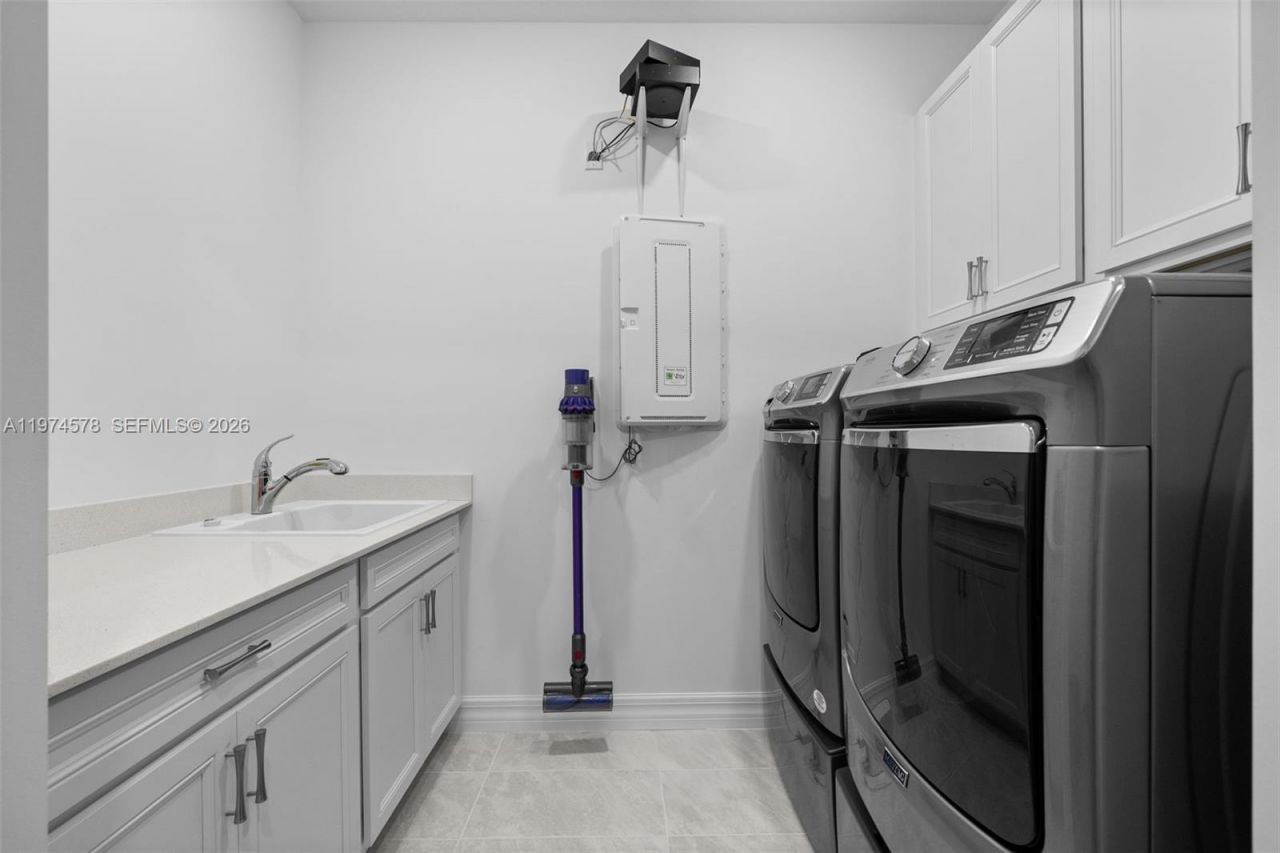 2715 Primrose Pl , Oakland Park, FL 33309 Photo