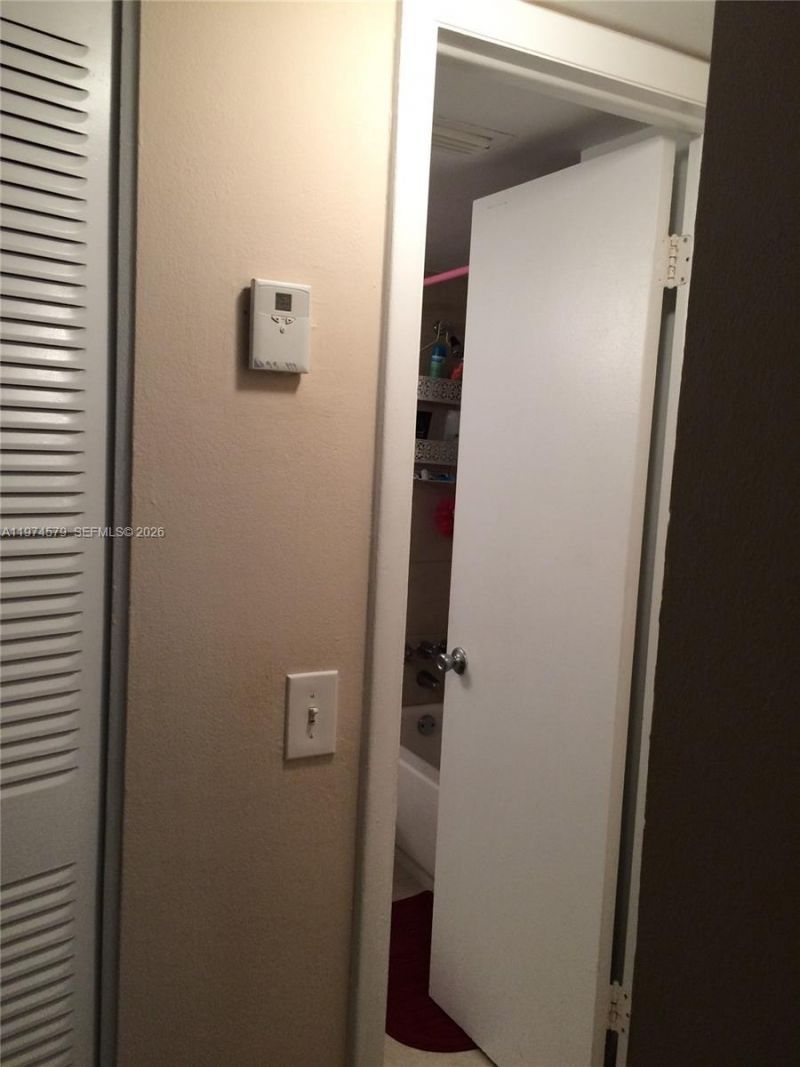 1801 S Treasure Dr, Unit 511, North Bay Village, FL 33141 Photo